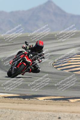 media/Oct-02-2025-Racers Edge (Thu) [[2c91cb6ab3]]/2-A Group/Session 5-Turn 12 (130pm)/